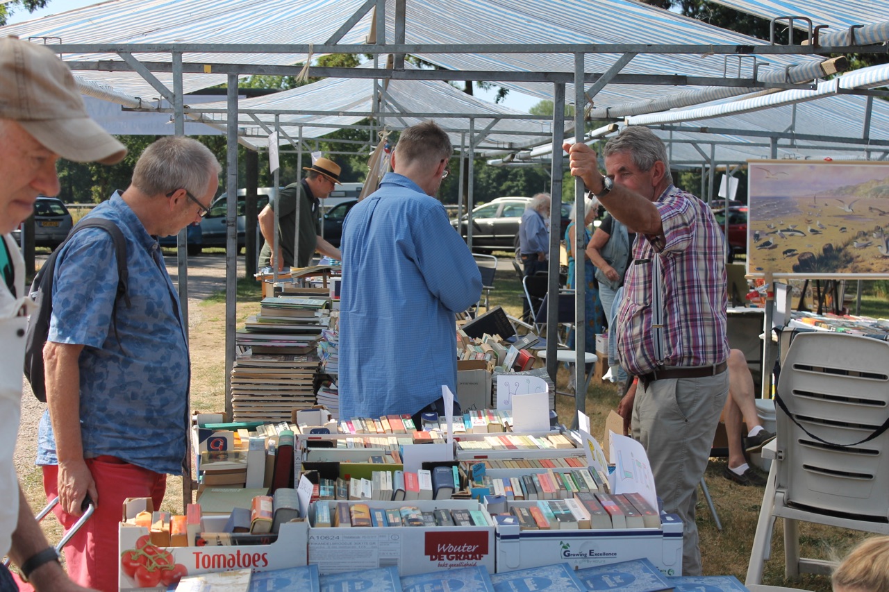Bredevoort-Particuliere-boekenmarkt-15-juli-2018-028